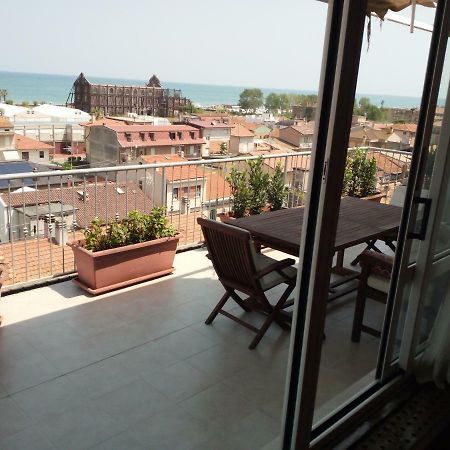 Sky Wellness Apartment Porto SantʼElpidio Exterior foto