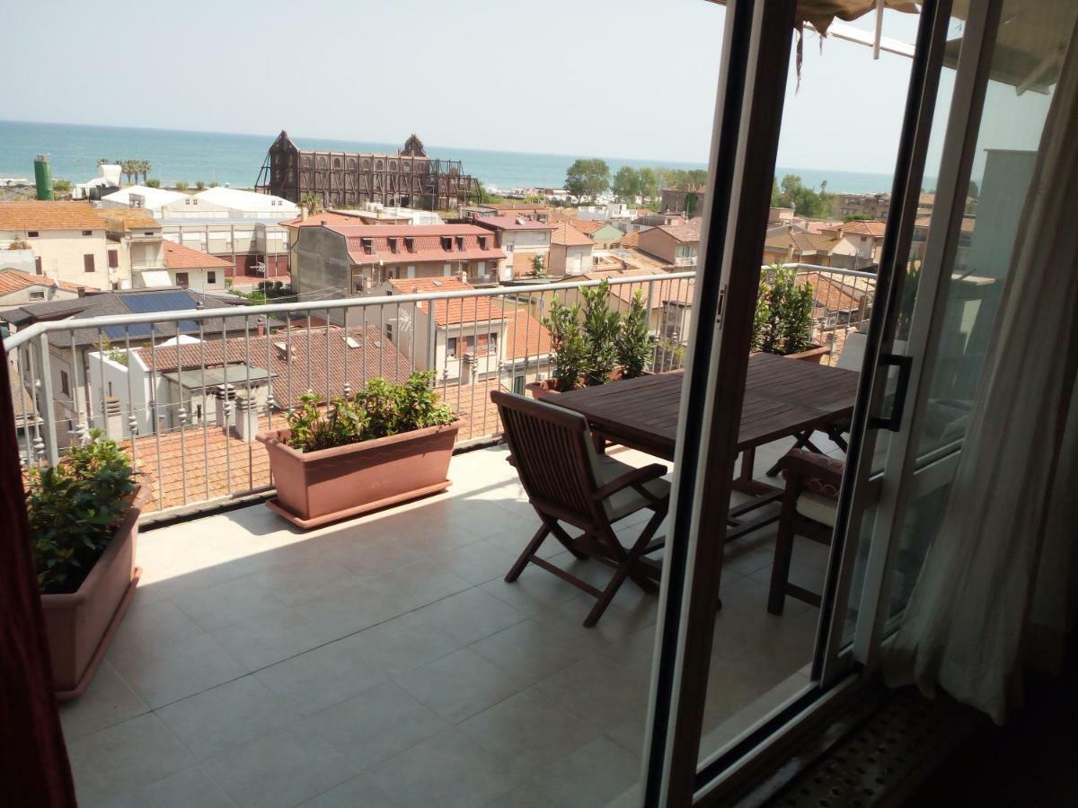 Sky Wellness Apartment Porto SantʼElpidio Exterior foto
